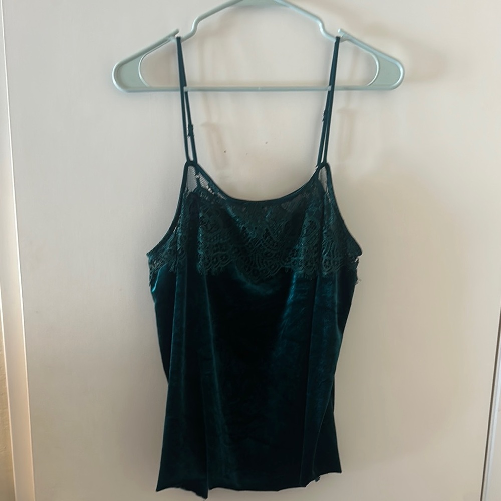 Xhilaration Dark Green Lace Cami Top